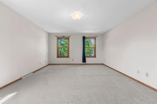 2055 LYNN DRIVE, Neenah, WI 54956