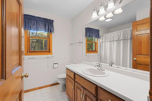 2055 LYNN DRIVE, Neenah, WI 54956
