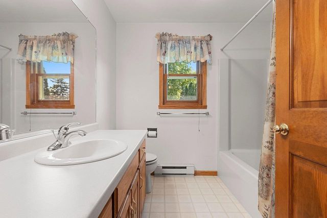 2055 LYNN DRIVE, Neenah, WI 54956
