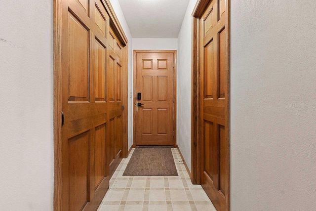 2055 LYNN DRIVE, Neenah, WI 54956