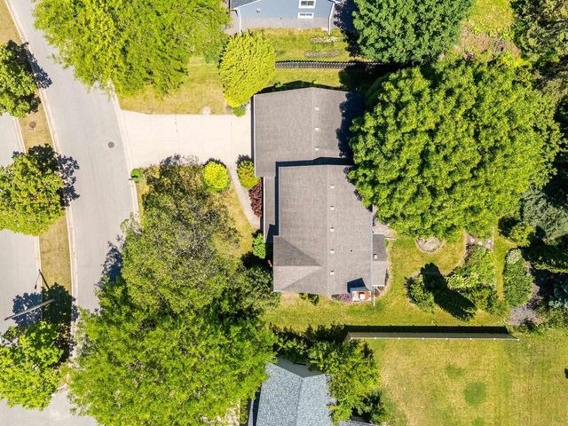 2055 LYNN DRIVE, Neenah, WI 54956