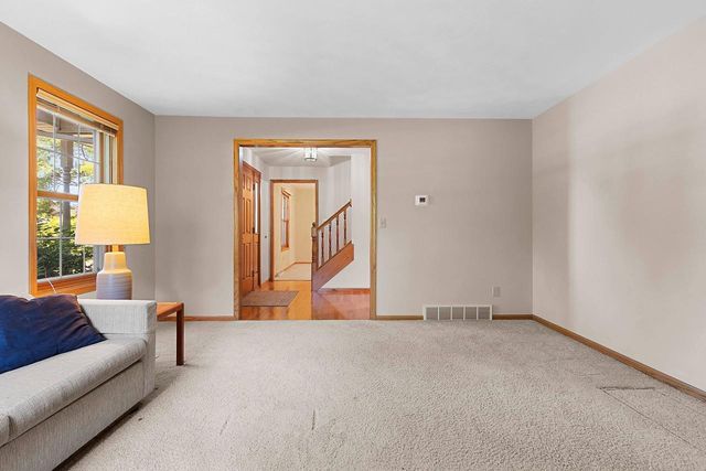 2055 LYNN DRIVE, Neenah, WI 54956