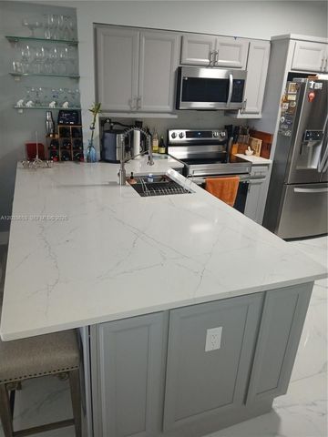 5099 NW 7th Street 303, Miami, FL 33126