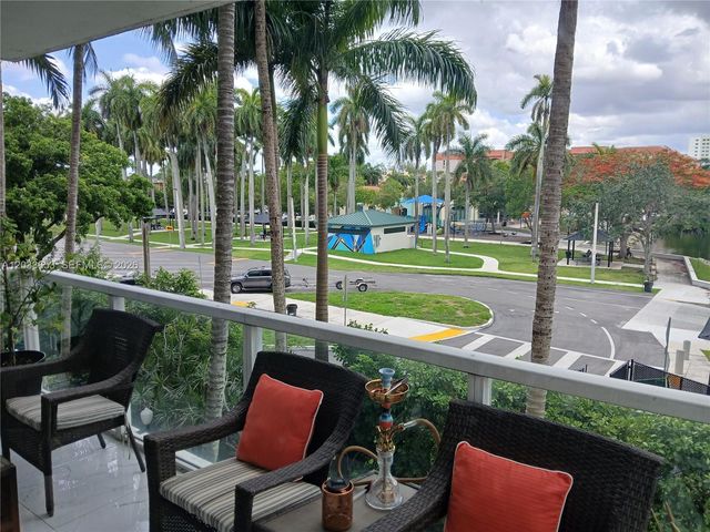 5099 NW 7th Street 303, Miami, FL 33126