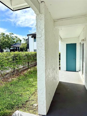 4153 S SEMORAN BOULEVARD 10, Orlando, FL 32822