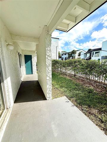 4153 S SEMORAN BOULEVARD 10, Orlando, FL 32822