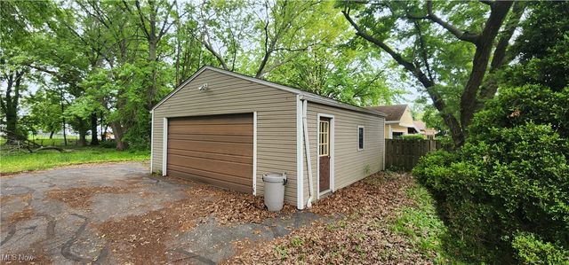 20430 Miller Avenue, Euclid, OH 44119