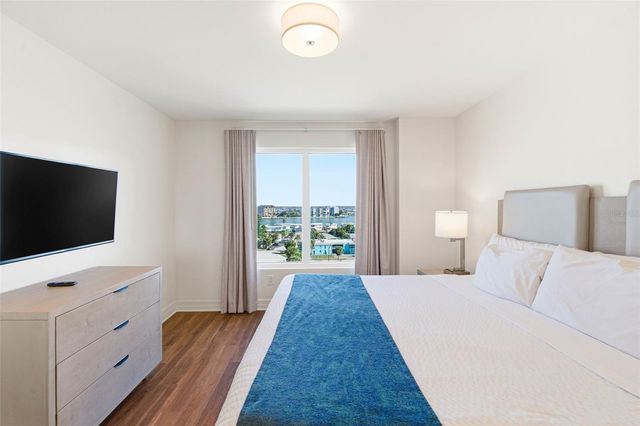 24 AVALON STREET 802, Clearwater, FL 33767