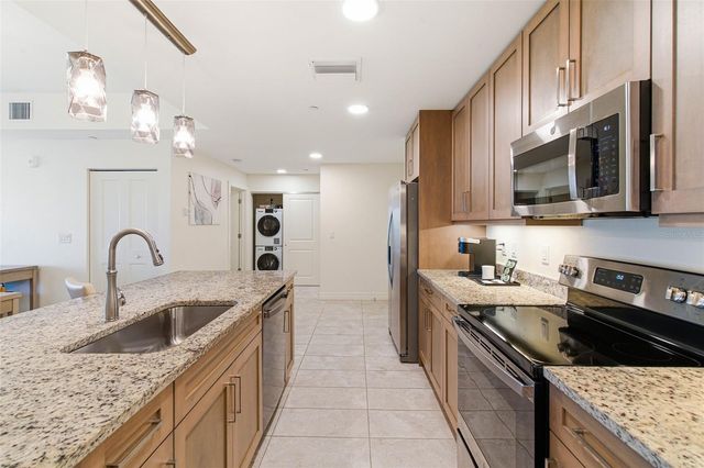 24 AVALON STREET 802, Clearwater, FL 33767