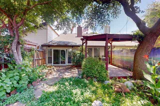 2205 La Costa Drive, Rowlett, TX 75088