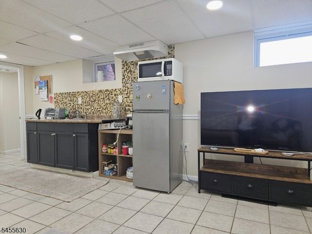 1 Snapper Ave, South River Boro, NJ 08882