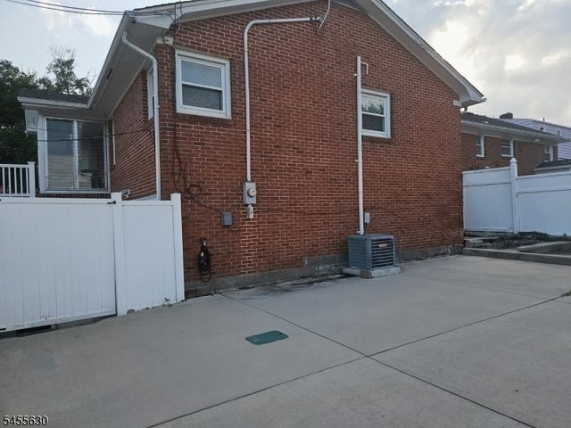 1 Snapper Ave, South River Boro, NJ 08882