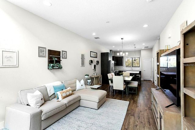 915 ARLINGTON AVENUE N, St Petersburg, FL 33705