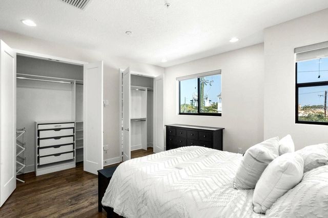 915 ARLINGTON AVENUE N, St Petersburg, FL 33705