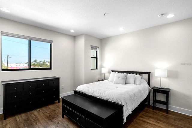 915 ARLINGTON AVENUE N, St Petersburg, FL 33705