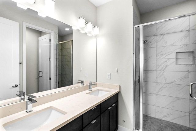 915 ARLINGTON AVENUE N, St Petersburg, FL 33705