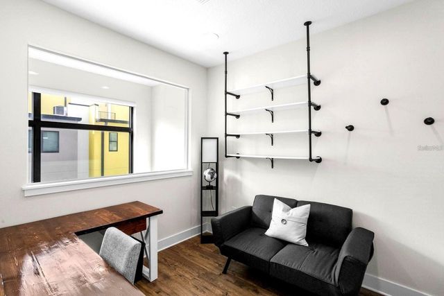 915 ARLINGTON AVENUE N, St Petersburg, FL 33705