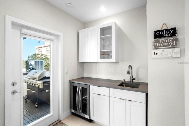 915 ARLINGTON AVENUE N, St Petersburg, FL 33705