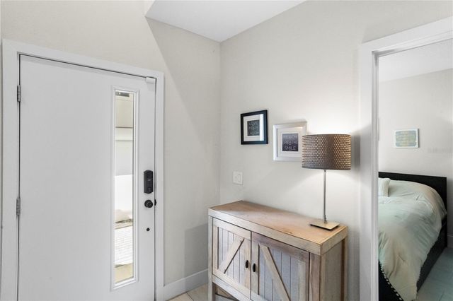 915 ARLINGTON AVENUE N, St Petersburg, FL 33705