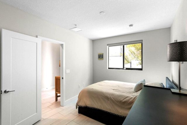 915 ARLINGTON AVENUE N, St Petersburg, FL 33705