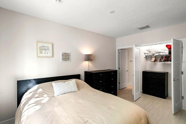 915 ARLINGTON AVENUE N, St Petersburg, FL 33705