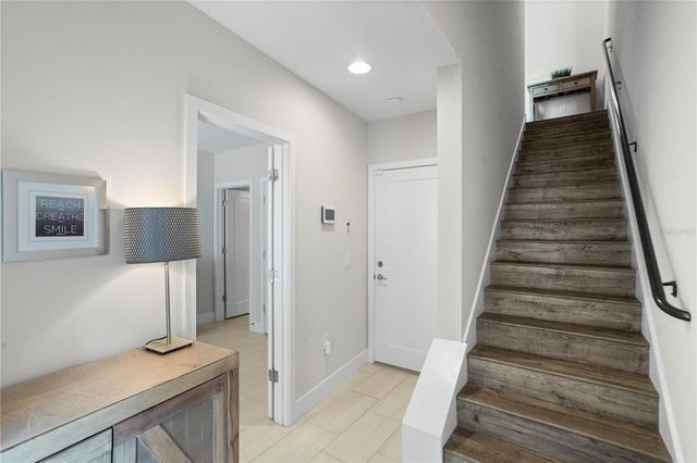 915 ARLINGTON AVENUE N, St Petersburg, FL 33705