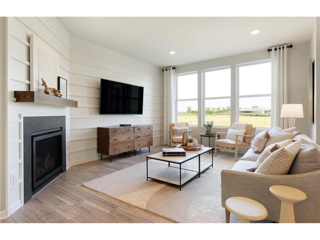 17968 Genoa Drive, Lakeville, MN 55044