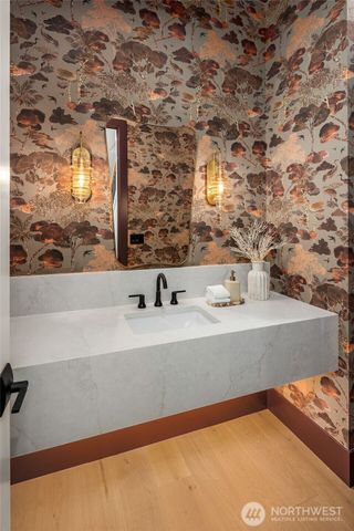 3829 142nd Place SE, Bellevue, WA 98006