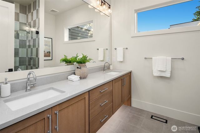 3829 142nd Place SE, Bellevue, WA 98006