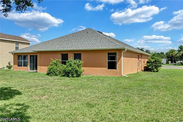 18330 Beauty Berry CT, Lehigh Acres, FL 33972