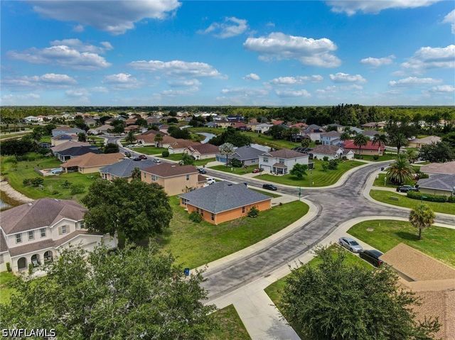 18330 Beauty Berry CT, Lehigh Acres, FL 33972