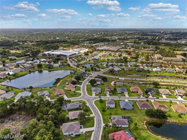 18330 Beauty Berry CT, Lehigh Acres, FL 33972
