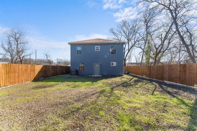 2211 E Ann Arbor Avenue, Dallas, TX 75216