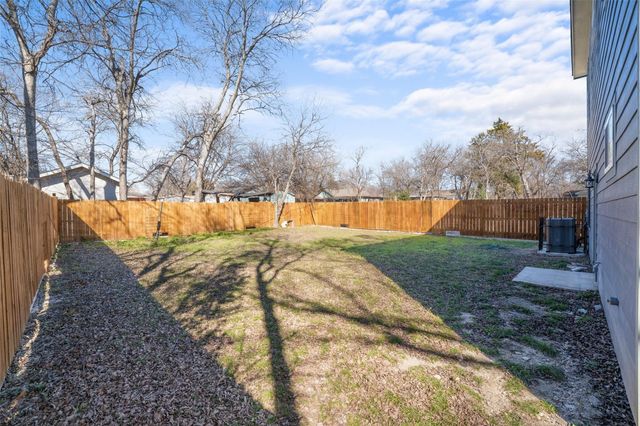 2211 E Ann Arbor Avenue, Dallas, TX 75216