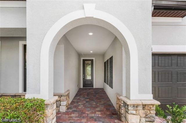 9248 Cormorant DR, Naples, FL 34120