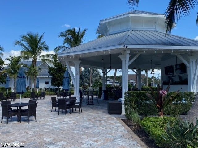 9248 Cormorant DR, Naples, FL 34120