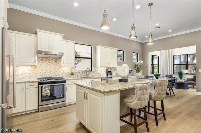 9248 Cormorant DR, Naples, FL 34120