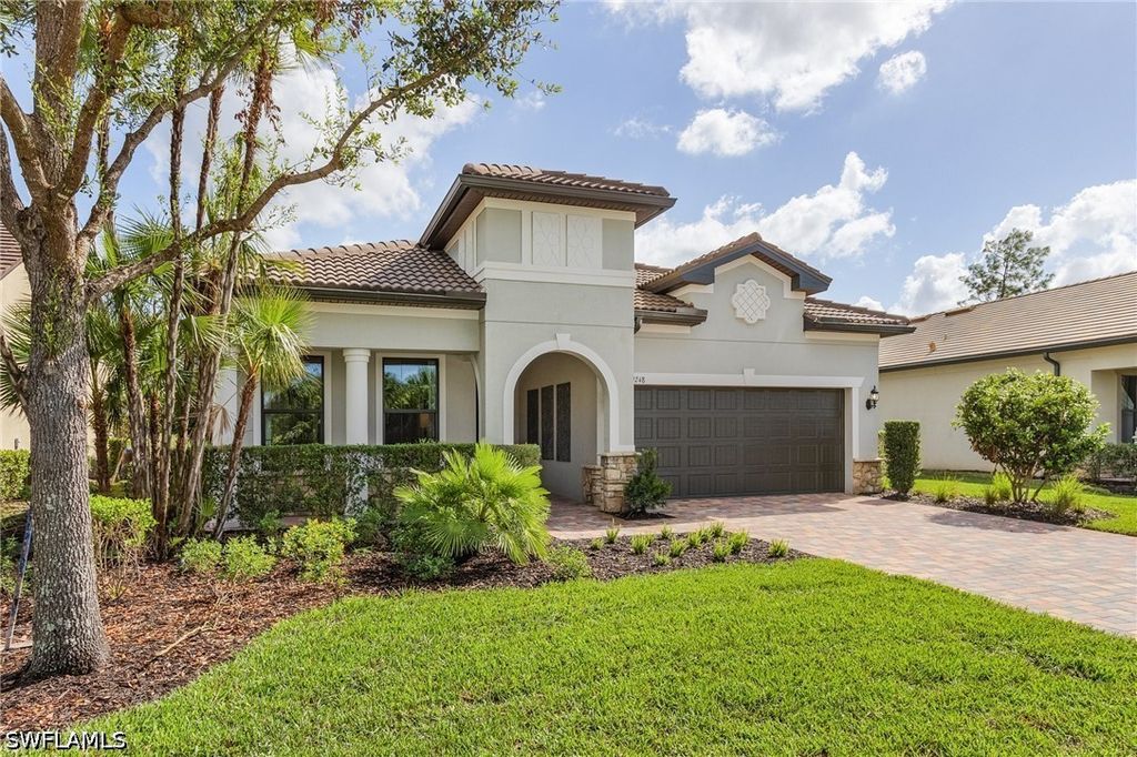 9248 Cormorant DR, Naples, FL 34120