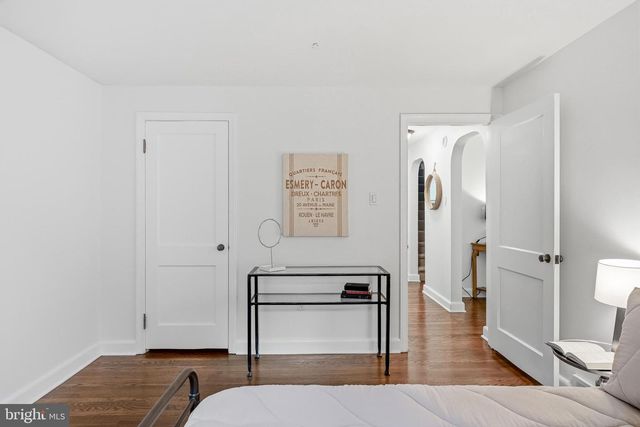 6 WHITMAN AVE, Cherry Hill, NJ 08002