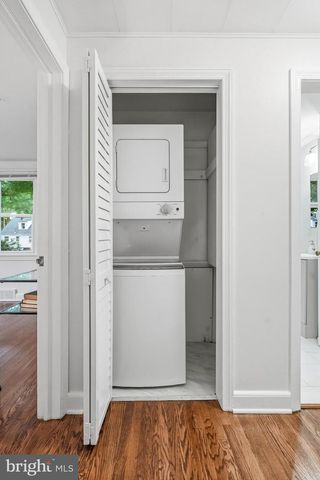 6 WHITMAN AVE, Cherry Hill, NJ 08002