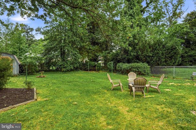 6 WHITMAN AVE, Cherry Hill, NJ 08002