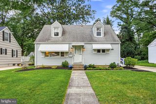 6 WHITMAN AVE, Cherry Hill, NJ 08002