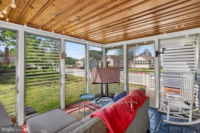20 WASHINGTON AVE, Mount Ephraim, NJ 08059