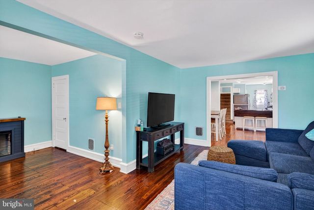 20 WASHINGTON AVE, Mount Ephraim, NJ 08059