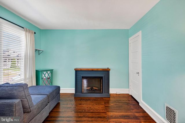 20 WASHINGTON AVE, Mount Ephraim, NJ 08059