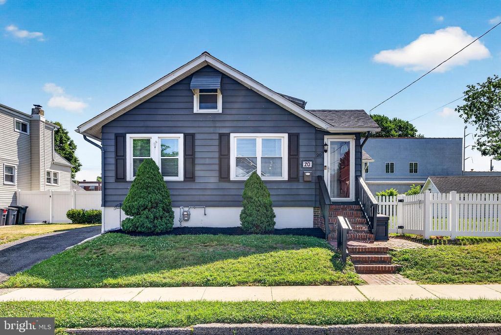 20 WASHINGTON AVE, Mount Ephraim, NJ 08059