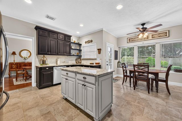 2907 Prairie Hill Court, Houston, TX 77059