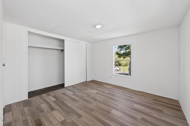 208 Yaupon Hbr, Onalaska, TX 77360