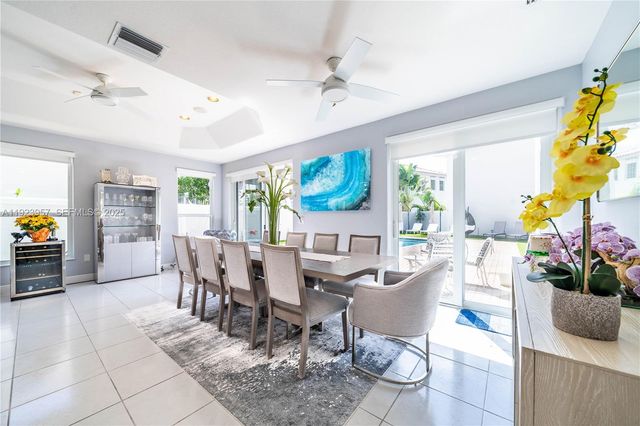 1547 Mariner Way, Hollywood, FL 33019