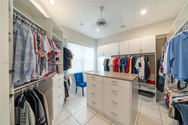 1547 Mariner Way, Hollywood, FL 33019